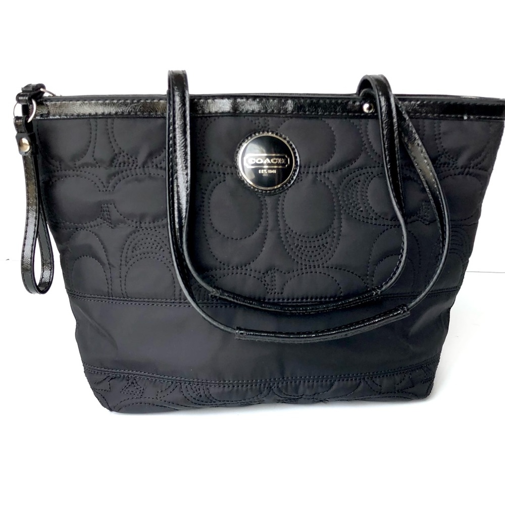 EUC🌹COACH Black Quilted Signature Nylon Tote with Patent Trim
